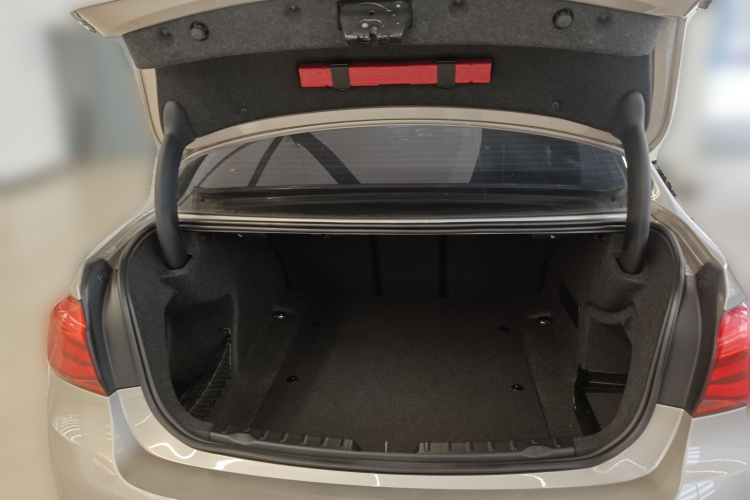 BMW 3 Series 2016 imagen de coche #21