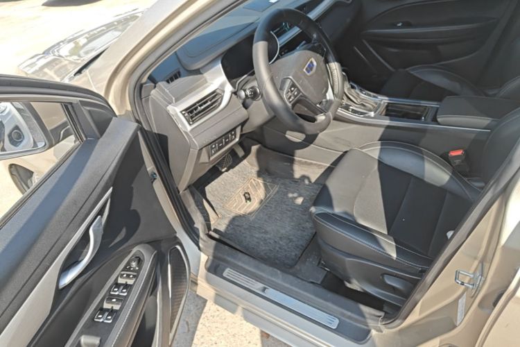GEELY Emgrand 2018 immagine di auto #16