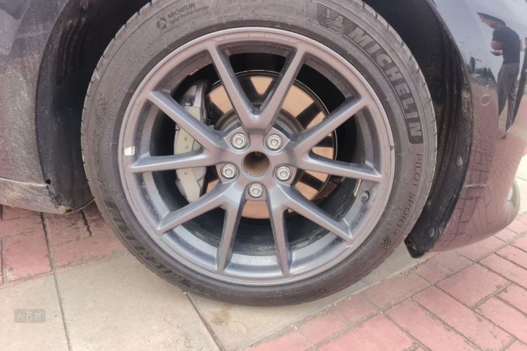 Tesla Model 3 2021 car image #9