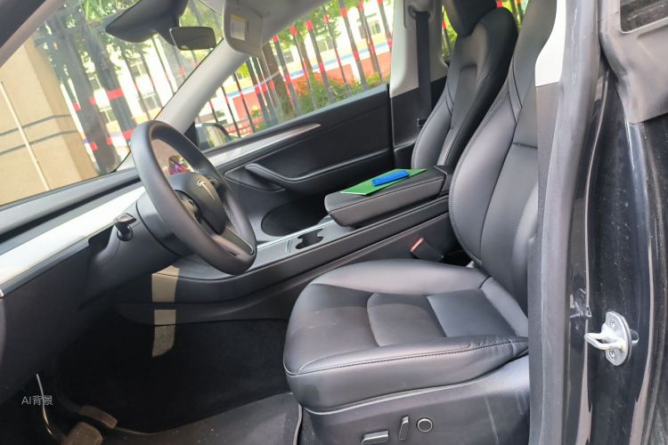 Tesla Model Y 2024 #17 Tesla Model Y 2024 car image #17
