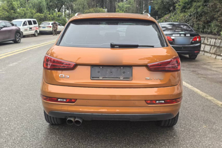 Audi Q3 2017 car image #9