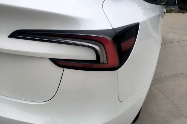 Tesla Model 3 2024 изображение автомобиля #8