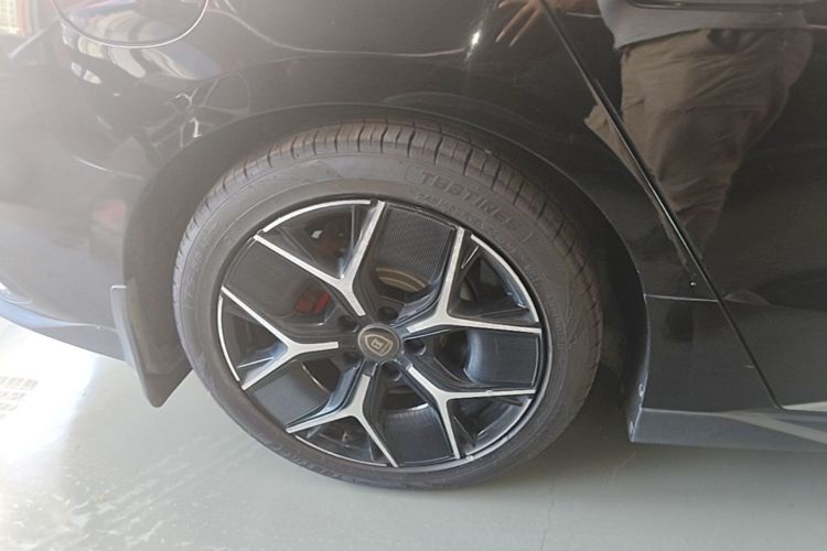BYD Han 2023 car image #10