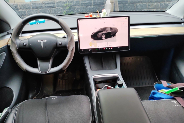 Tesla Model Y 2023 #11 Tesla Model Y 2023 car image #11