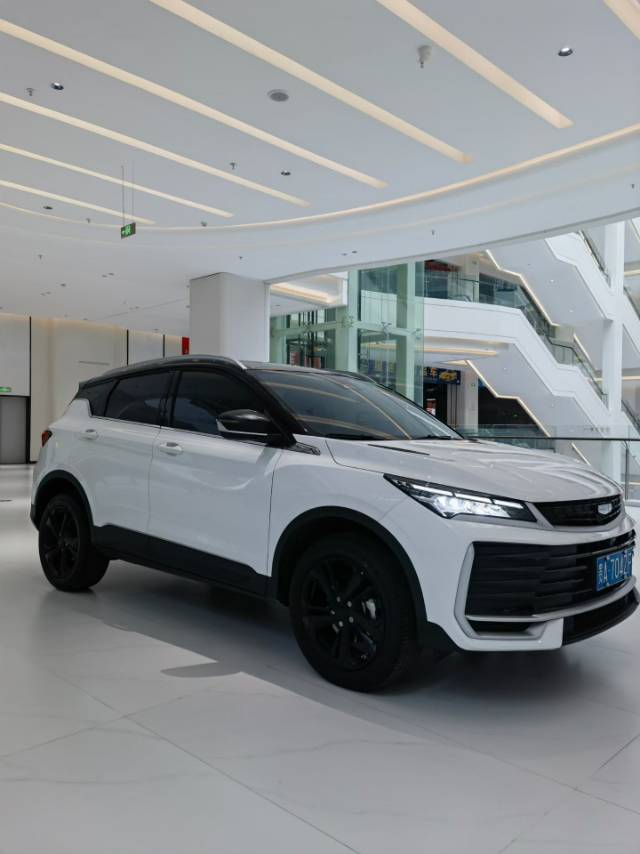 GEELY Coolray 2025 #3 GEELY Coolray 2025 car image #3