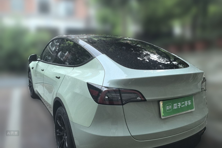 Tesla Model Y 2023 #5 Tesla Model Y 2023 car image #5