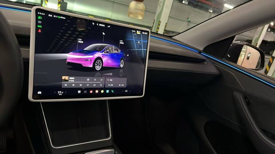 Tesla Model Y 2025 car image #6