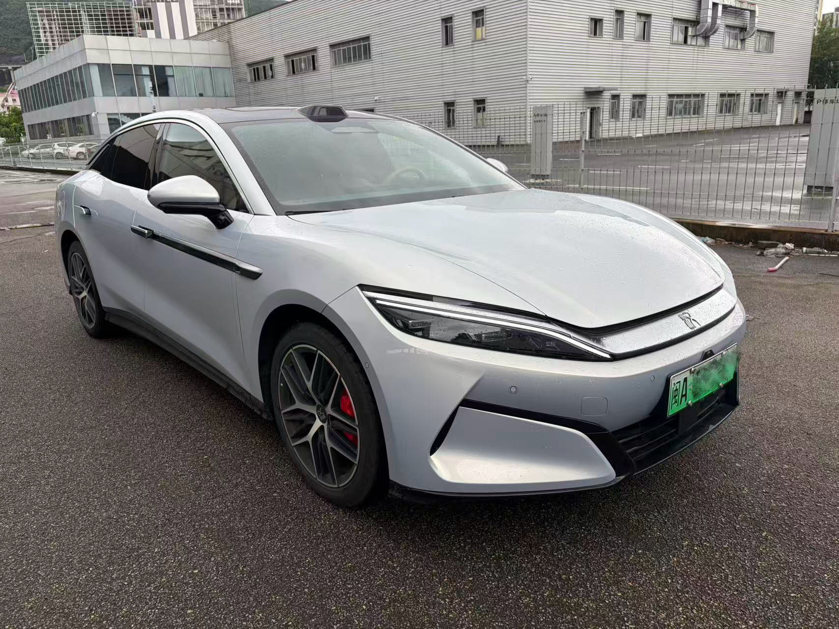 BYD HanL 2025 car image #2