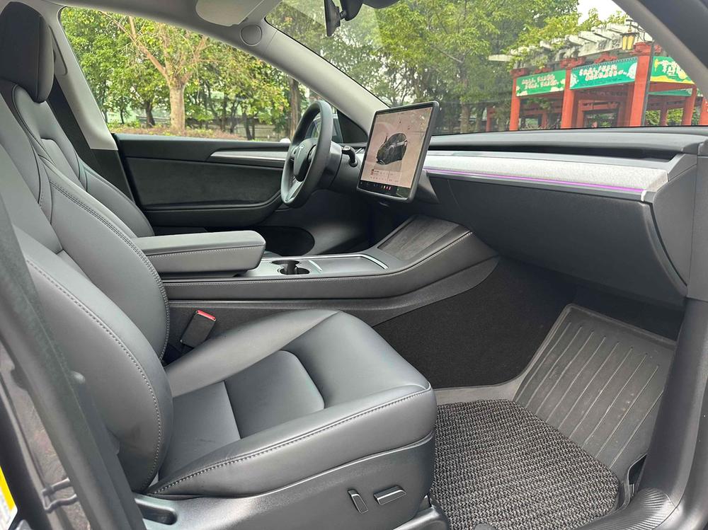 Tesla Model Y 2024 #17 Tesla Model Y 2024 car image #17