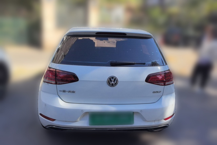 Volkswagen Golf 2018 car image #4