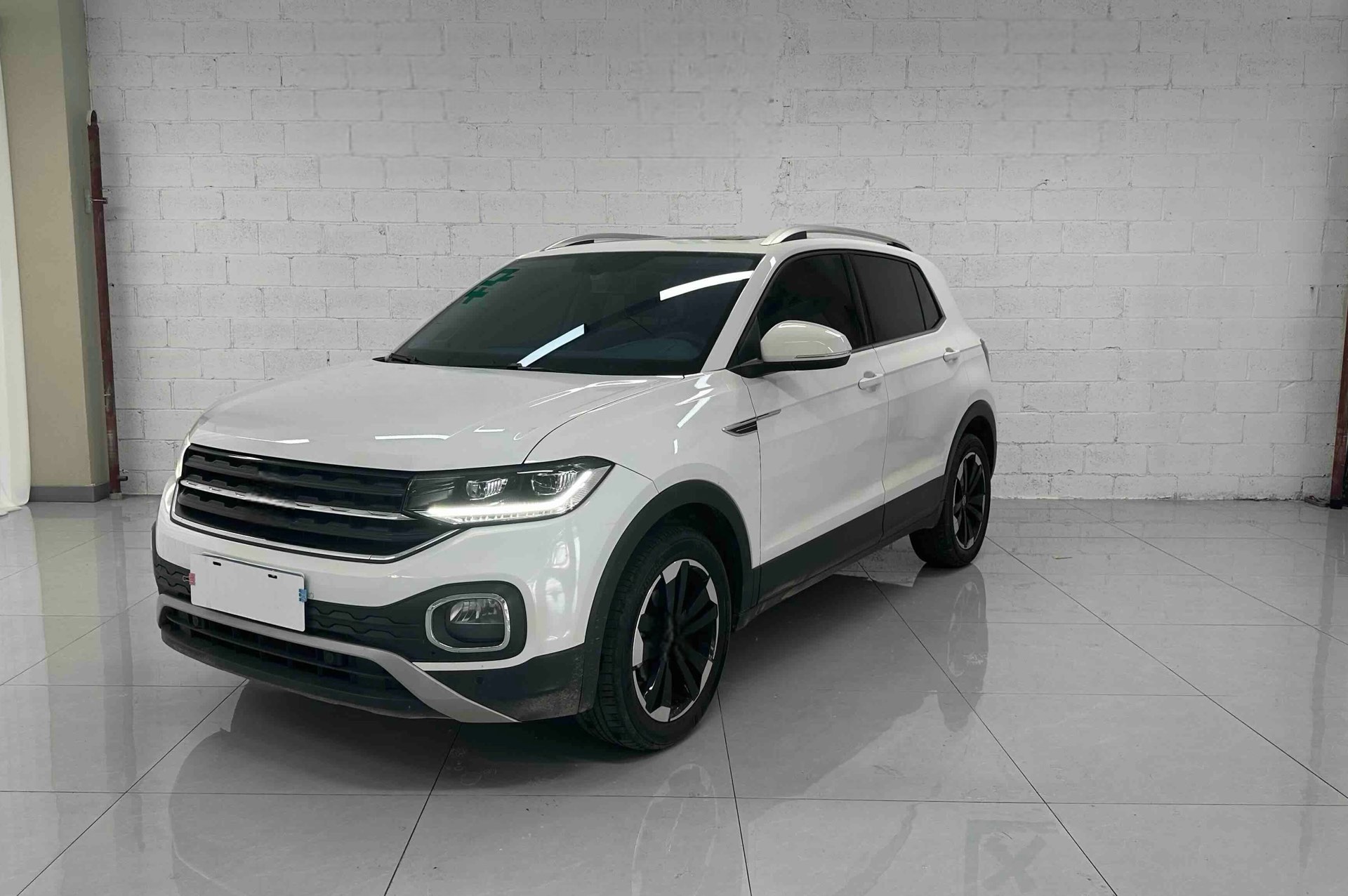 Volkswagen Tacqua 2022 car image 