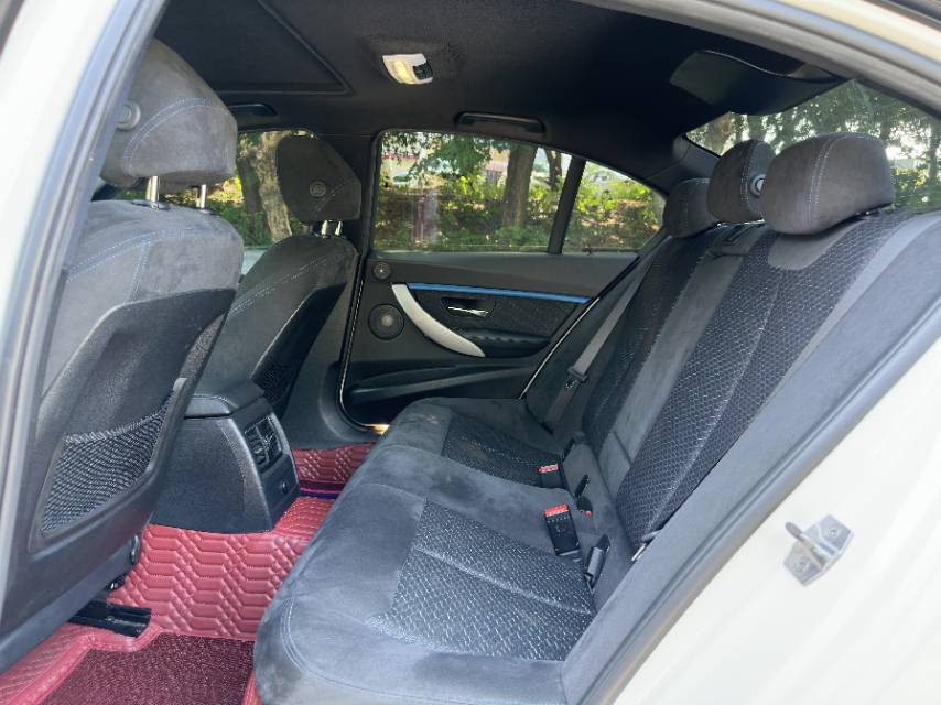 BMW 3 Series 2018 #6 BMW 3 Series 2018 car image #6