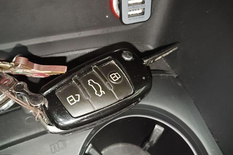 Audi A3 2016 car image #9