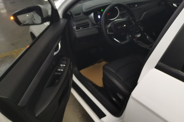 GEELY Emgrand 2021 изображение автомобиля #16