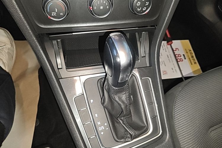 Volkswagen Golf 2019 #14 Volkswagen Golf 2019 car image #14