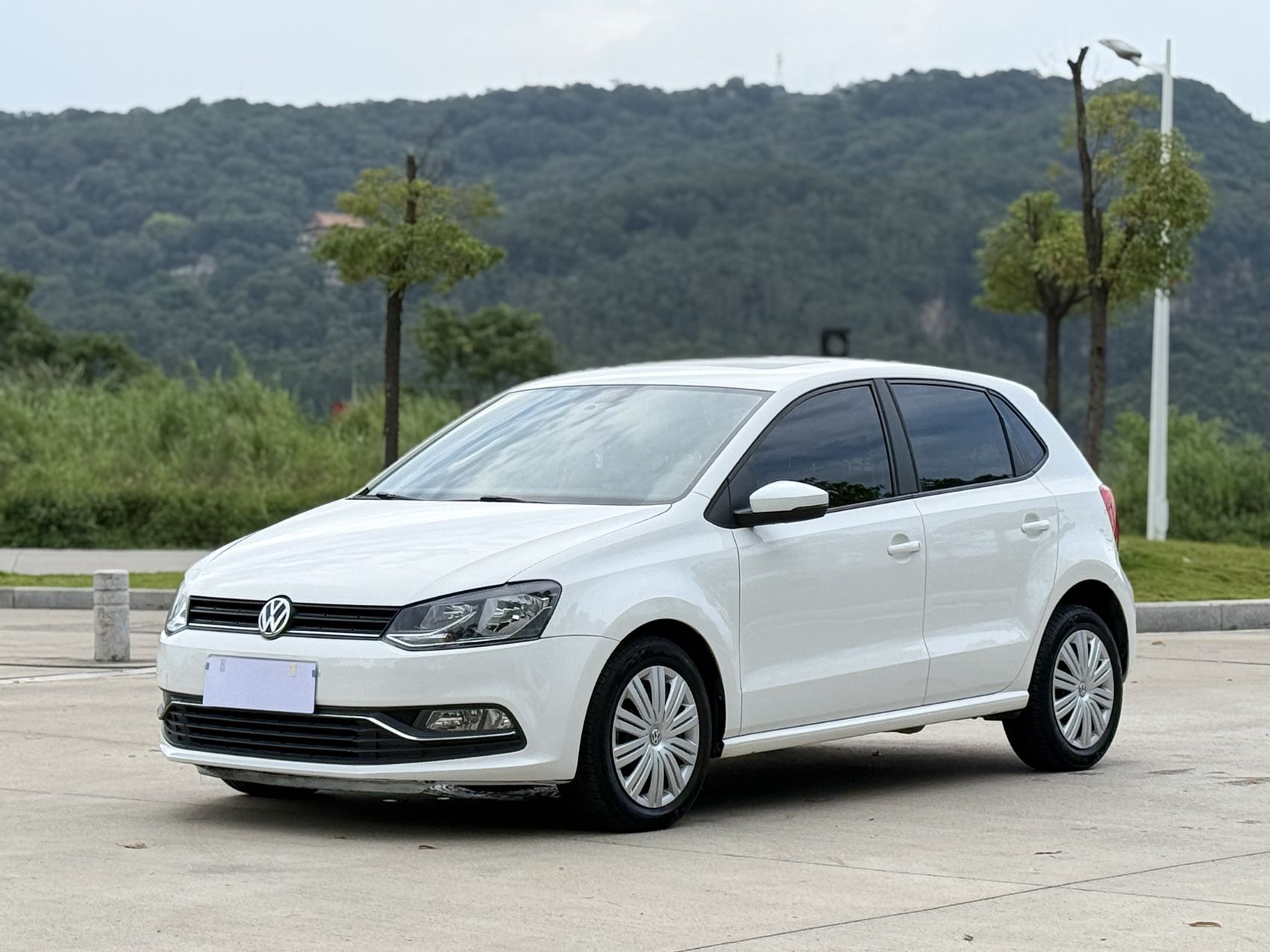 Volkswagen Polo 2019 Volkswagen Polo 2019 car image