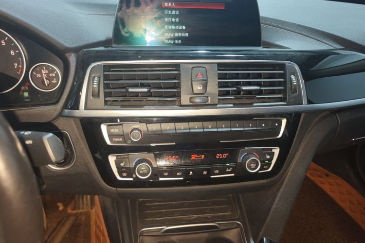 BMW 3 Series 2018 #13 BMW 3 Series 2018 car image #13