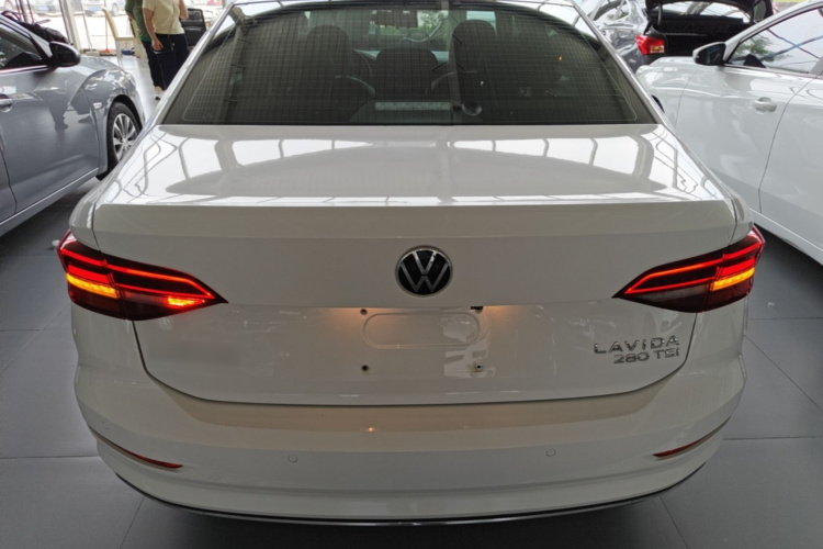 Volkswagen Lavida 2021 #6 Volkswagen Lavida 2021 car image #6