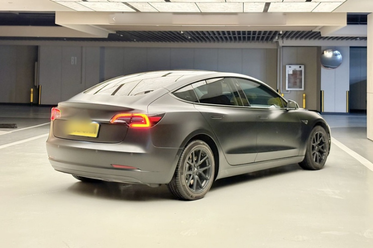 Tesla Model 3 2023 car image #6