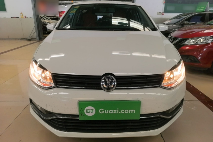 Volkswagen Polo 2017 car image #3