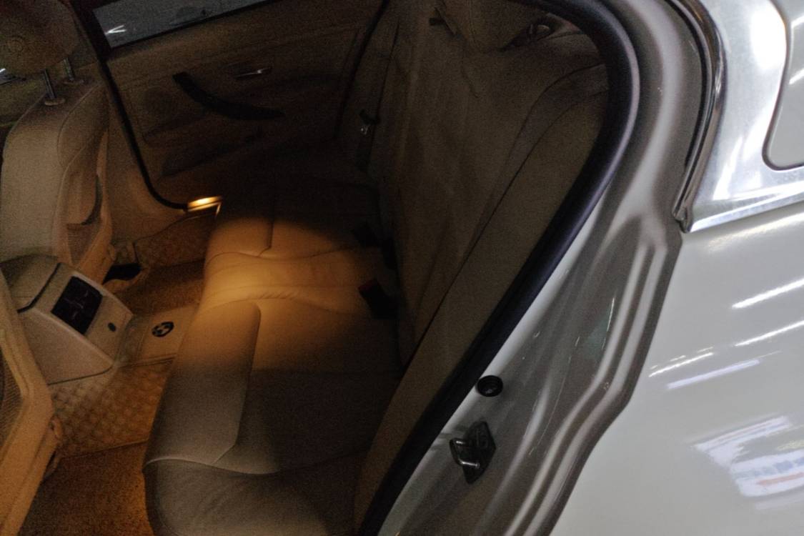 BMW 3 Series 2012 car image #8