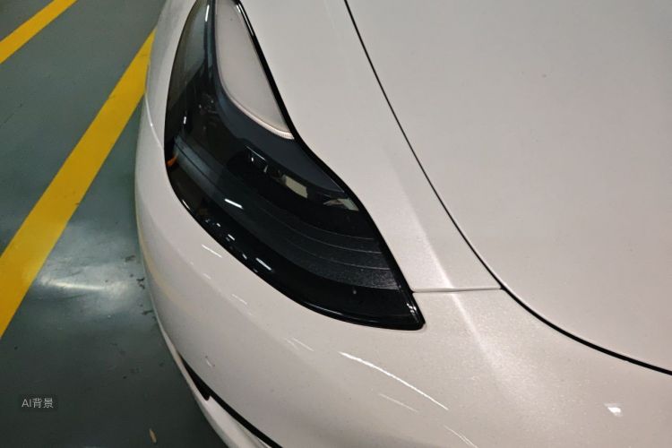 Tesla Model Y 2023 car image #8