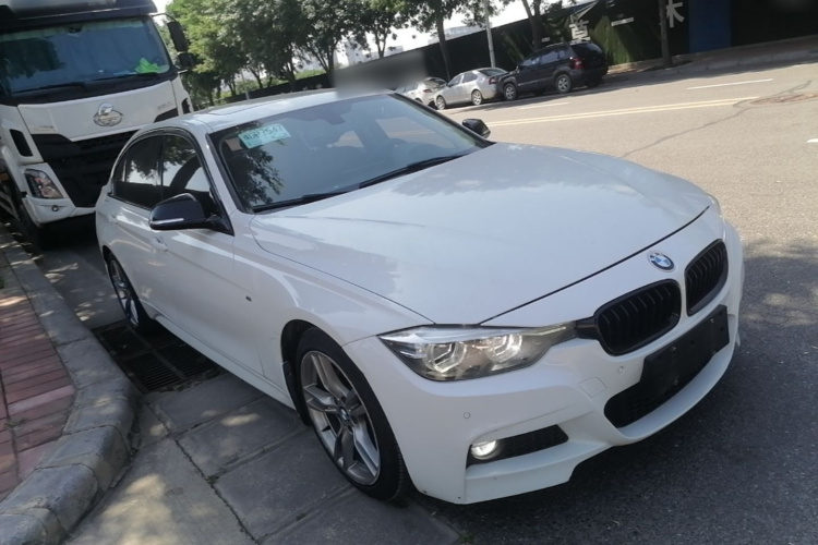 BMW 3 Series 2018 #4 BMW 3 Series 2018 car image #4