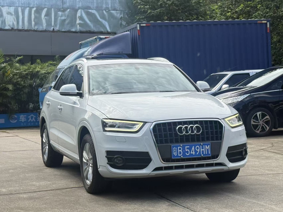 Audi Q3 2014 car image #3