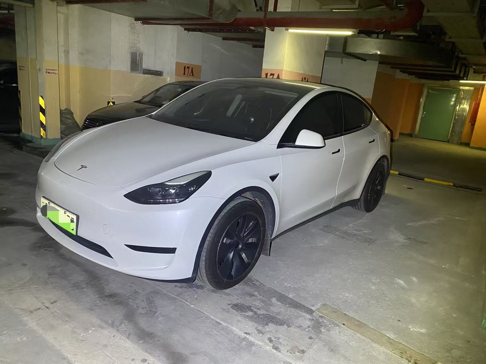 Tesla Model Y 2024 car image 