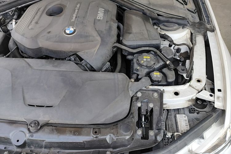 BMW 3 Series 2017 #24 BMW 3 Series 2017 car image #24
