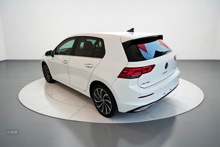 Volkswagen Golf 2022 car image #5