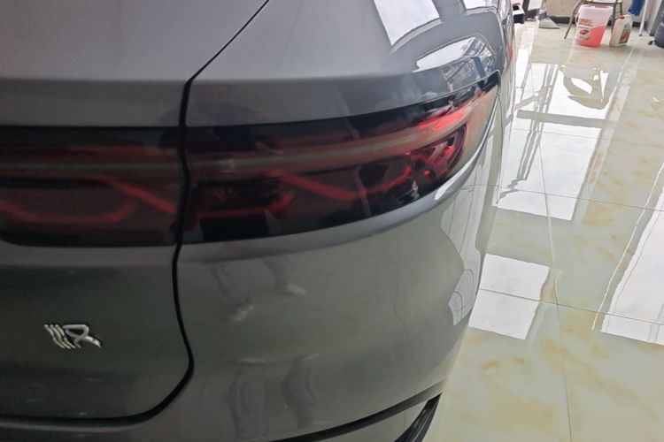BYD Han 2023 car image #8