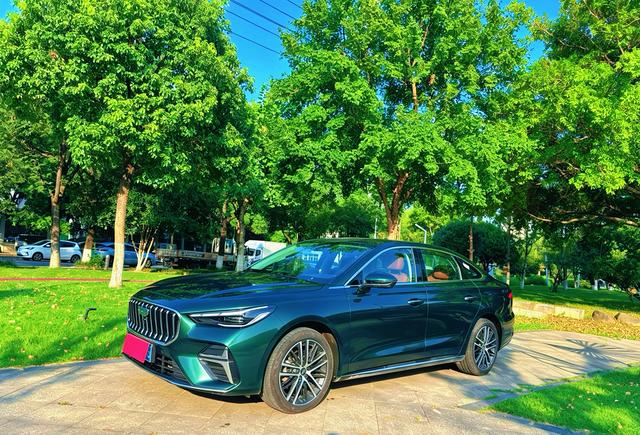 GEELY Emgrand 2025 car image #11