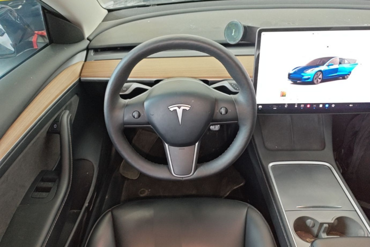 Tesla Model 3 2003 #11 Tesla Model 3 2003 car image #11