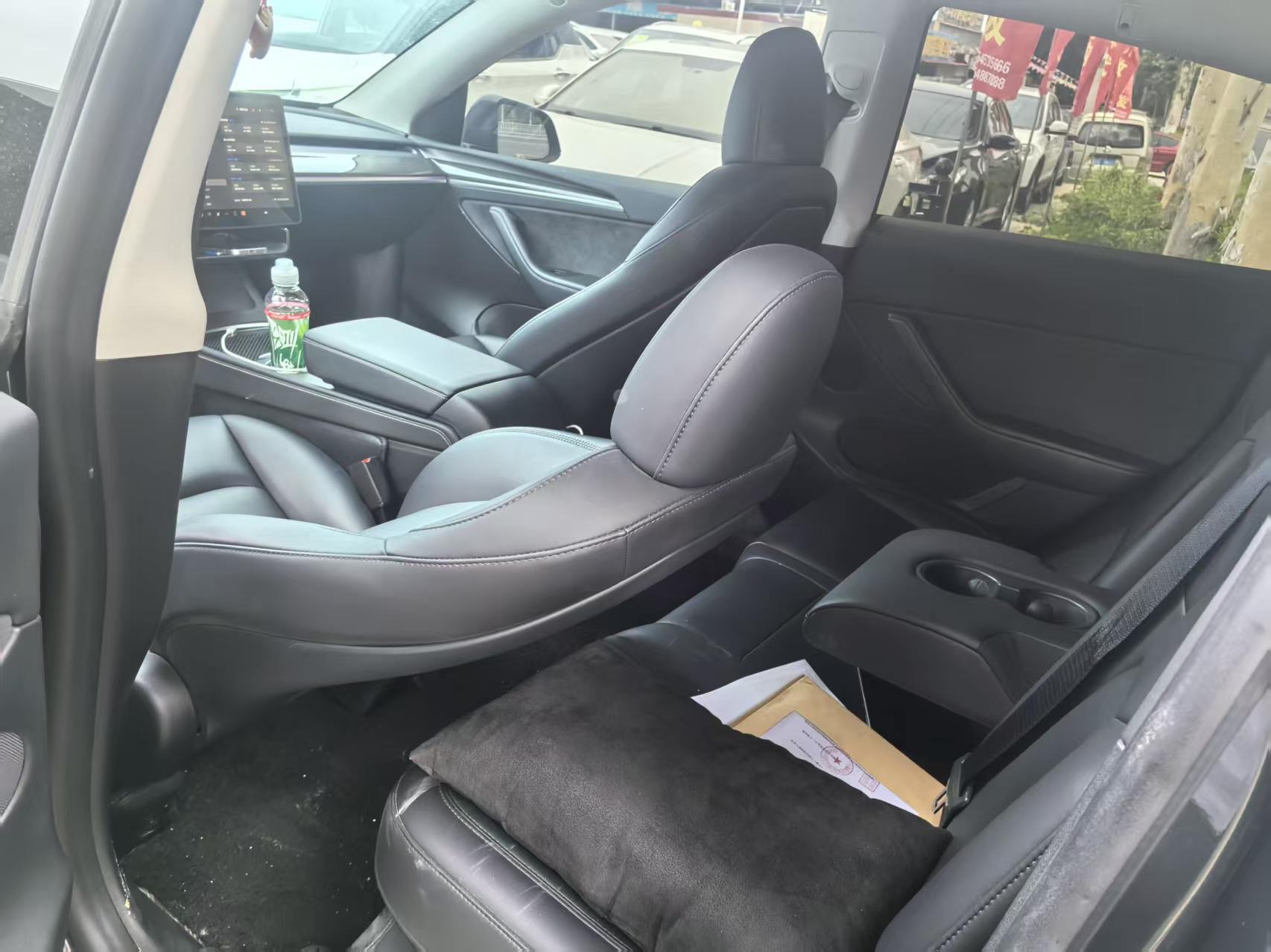 Tesla Model Y 2024 #8 Tesla Model Y 2024 car image #8