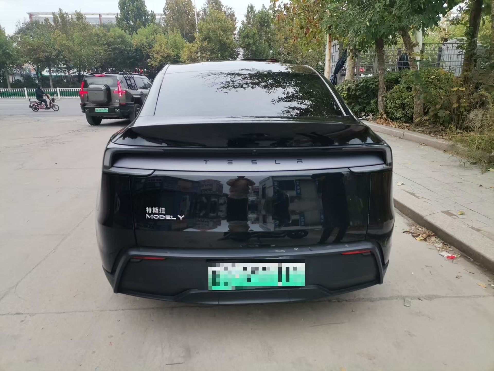 Tesla Model Y 2025 #6 Tesla Model Y 2025 image de voiture #6