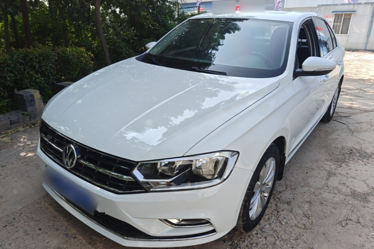Volkswagen Bora 2017 car image #2