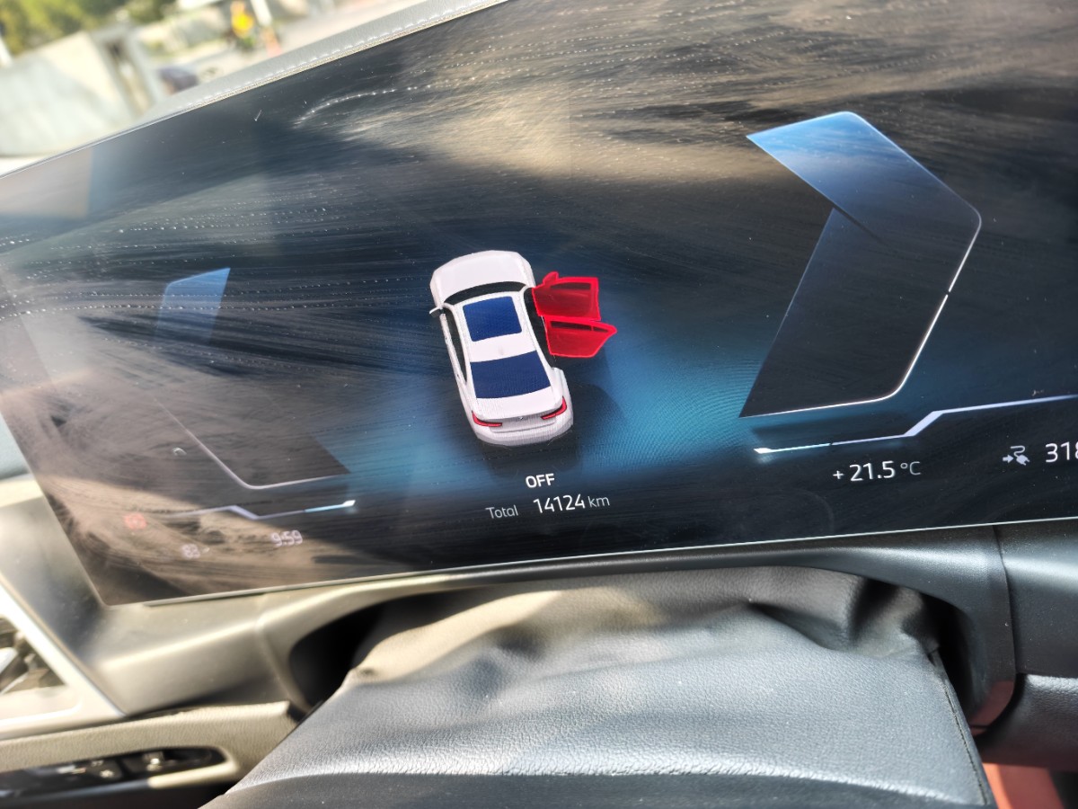 BMW i3 2025 صورة سيارة #5