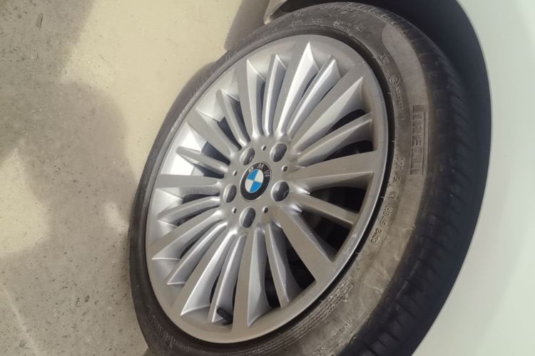 BMW 3 Series 2018 #10 BMW 3 Series 2018 car image #10
