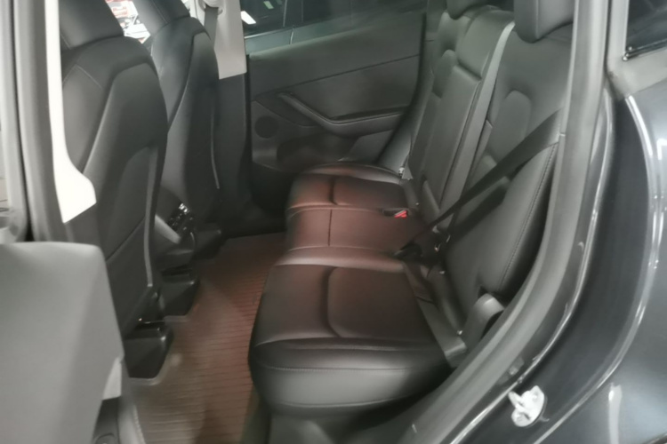 Tesla Model Y 2024 #17 Tesla Model Y 2024 immagine di auto #17