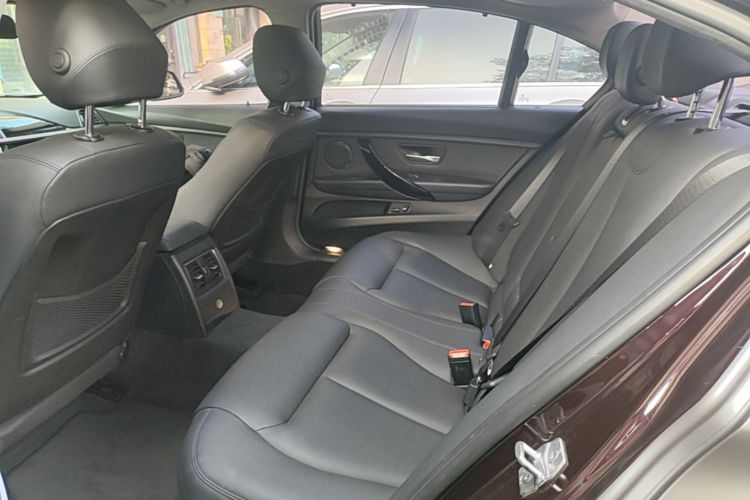 BMW 3 Series 2017 #17 BMW 3 Series 2017 car image #17