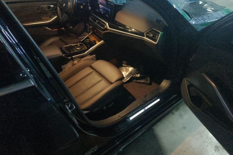 BMW 3 Series 2023 car image #23