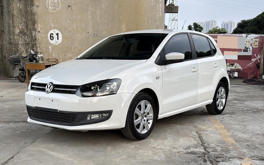 Volkswagen Polo 2014 Volkswagen Polo 2014 car image