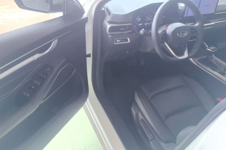 GEELY Emgrand 2023 car image #16