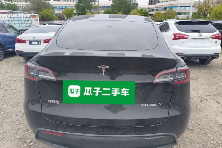 Tesla Model Y 2021 #6 Tesla Model Y 2021 car image #6