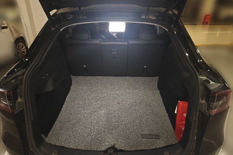 Tesla Model Y 2022 car image #17