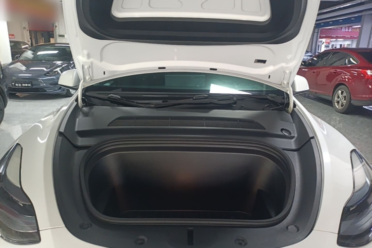 Tesla Model Y 2022 #22 Tesla Model Y 2022 car image #22