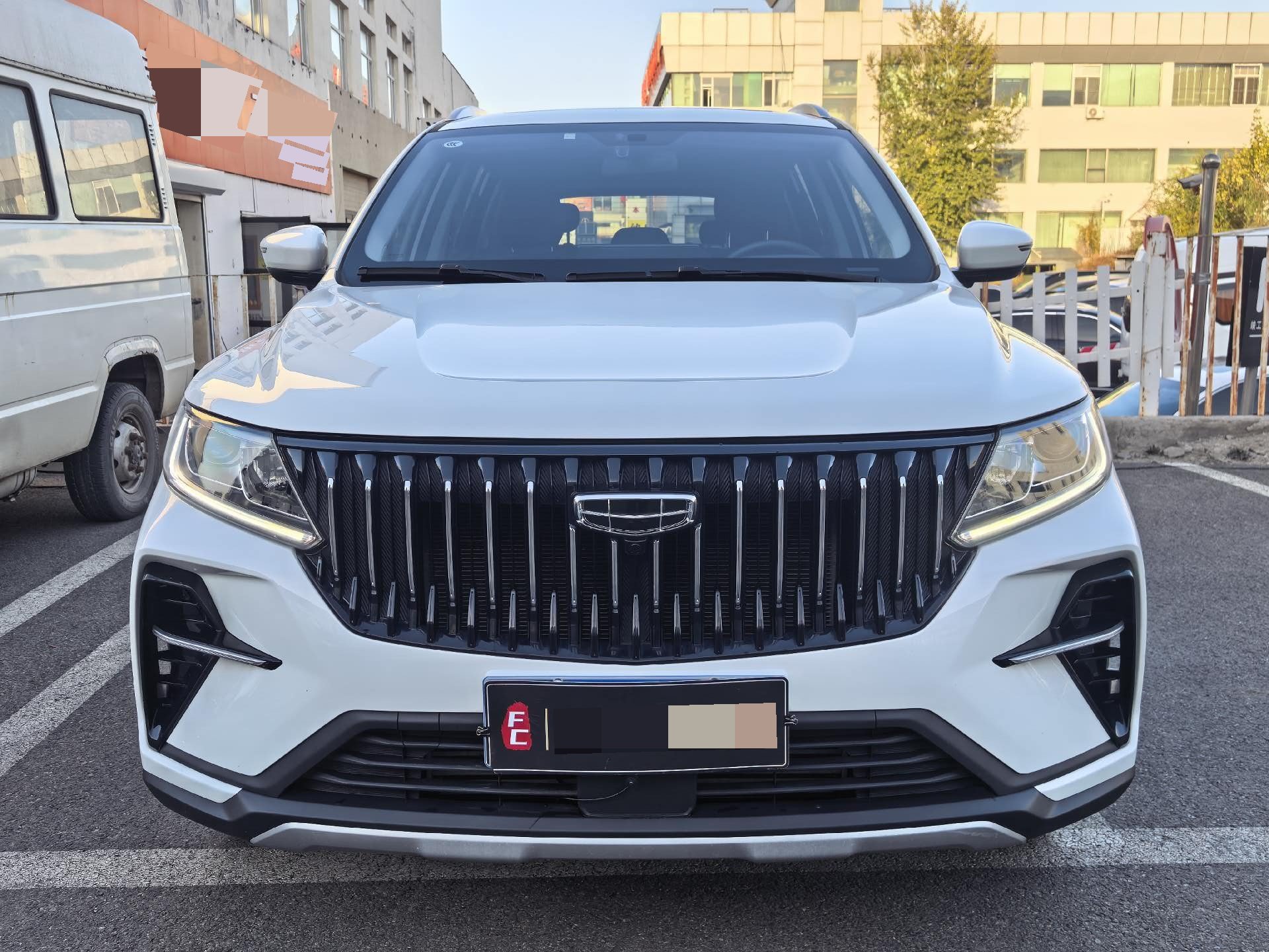 GEELY Vision X6 2023 car image #2