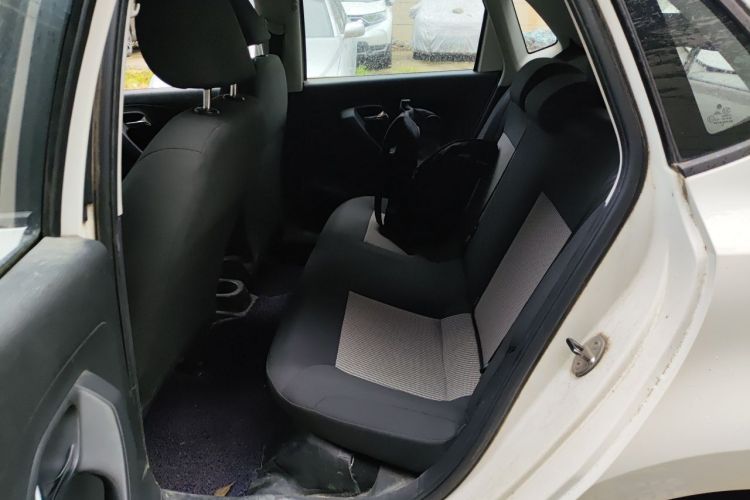 Volkswagen Polo 2015 #10 Volkswagen Polo 2015 car image #10