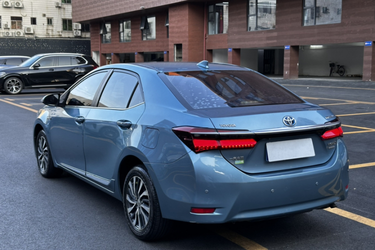 Toyota Corolla 2015 #11 Toyota Corolla 2015 car image #11